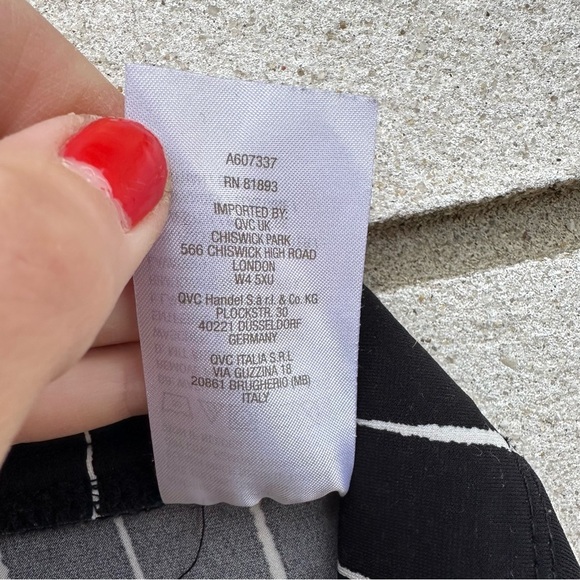 Susan Graver Liquid Knit Black White Stripe Printed Ankle Pants - Picture 7 of 10